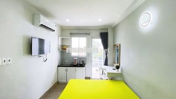 Studio ban công thiết kế hiện đại mới tại Nguyễn Trãi ngay chợ Bầu Sen