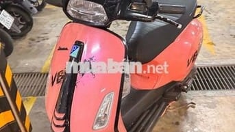 vespa sprint hồng 2018