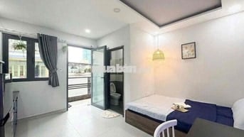 Phòng Ban Công Full Nội Thất Phú Nhuận Gần Phan Xích Long CV Gia Định