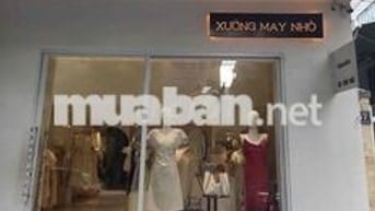 cần sang shop quần áo gần chợ Hàn
