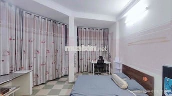 studio cửa sổ lớn Nơ Trang Long Văn Lang Bình Thạnh