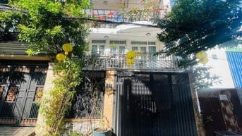 Chính chủ cho thuê nhà nguyên căn (1 trệt, 2 lầu) khu dân cư Tân Quy Đ