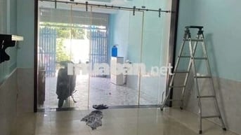 - Diện tích: 4x19m2. Sổ Hồng vuông vức đẹp .
Nhà 1 trệt 2 lầu