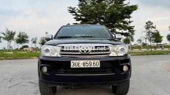 Toyota Fortuner 2010 2.7V 4x4 AT - 170000 km