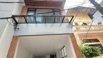 LÔ GÓC 7 TẦNG THANG MÁY LONG BIÊN GARA ÔTÔ 4 PHÒNG NGỦ FULL NỘI THẤT
