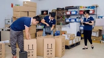 Tuyển 2 nhân viên phụ kho hàng hóa 