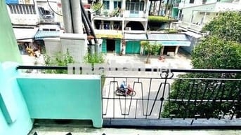 Phòng ban công full nt mặt tiền