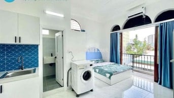 Phòng siêu sáng – full tiện nghi, máy giặt riêng, ban công view thành