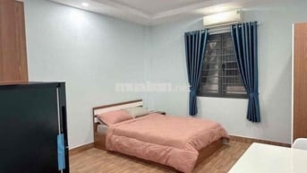 CHO THUÊ CHDV - ĐẦY ĐỦ TIỆN NGHI / CỬA SỔ THOÁNG MÁT - MẶT TIỀN