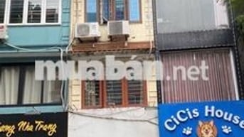 Mặt bằng kinh doanh 30m tầng 1 mặt tiền phố Quán Thánh