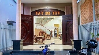 NHÀ 1 LẦU,3P NGỦ,SỔ R THỔ CƯ 179m2(HOÀN CÔNG)MẶT TIỀN Đ NGUYỄN HOÀNG