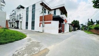 BÁN GẤP 2 LÔ LIỀN KỀ. GÓC 2 MẶT TIỀN NGAY BỬU LONG