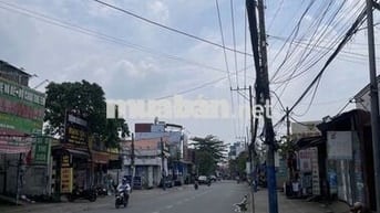 138.7m2 gồm nhà và 6 phòng trọ hiếm gần chợ dĩ an 5,6 tỷ hẻm xe hơi.