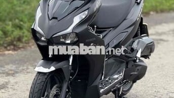 AB 2025 mới mua được 1 tháng odo 300 km không khác