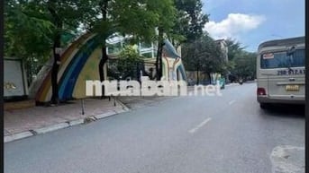 Tôi cần bán nhà 3tầng,mặt ngõ ô tô chánh đỗ ngày đêm