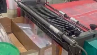 Thanh Lý máy thổi PE cỡ nhỏ và máy cắt Zipper