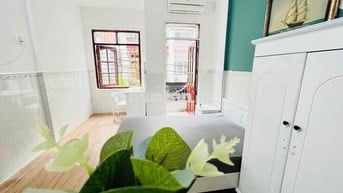 STUDIO BAN CÔNG MÁY GIẶT RIÊNG KẾ BÊN VẠN HẠNH MALL