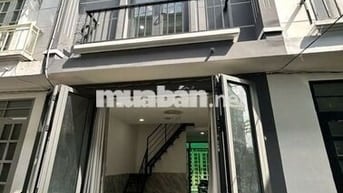 Nhà 2 mặt tiền 28m2, 2 phòng ngủ, 2 toilet, 2 ban công