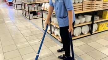 Cần 3 Tạp Vụ, Vệ Sinh Quầy Hàng Lương Ổn Định Và Lâu Dài