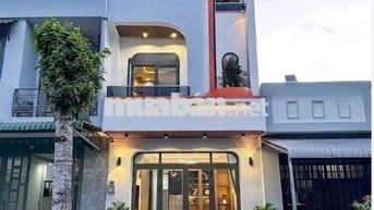 CẦN TIỀN CHO CON ĐI DU HỌC NÊN DÌ BA MUỐN BÁN NHANH CĂN NHÀ TÂM HUYẾT