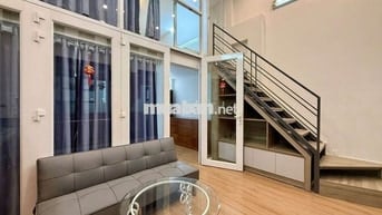 Căn hộ 2 phòng ngủ ban công ngay trung tâm quận 7 - rộng 50m2