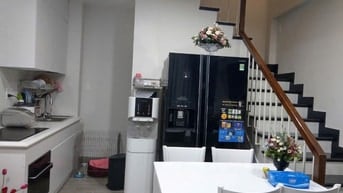 Kẹt tiền bán nhà 3 tầng HXH cuối Trường Sa, giáp PN, DTSD 72m2, 4.78ty