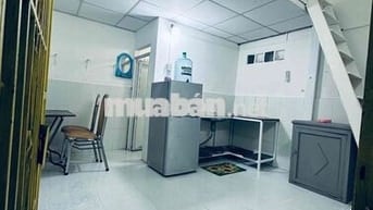 an ninh.ngay trệt,gác đúc cao,máy lạnh tủ lạnh,hem 886 xvnt chinh chu