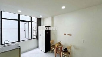 TRỐNG SẴN PHÒNG CÓ CỬA SỔ LỚN - GIỜ GIẤC TỰ DO - KHÔNG CHUNG CHỦ