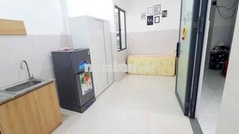 ‼️CĂN STUDIO CỬA SỔ FULL NỘI THẤT - THANG MÁY KHU SÂN BAY‼️