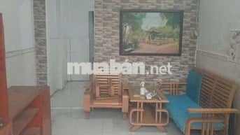 Nhà hẻm thông 3gac, gần pmqt,2p có ban công, sân xe máy .