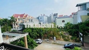 cho thuê phòng trọ trong căn biệt thự khu hành chính Dĩ An