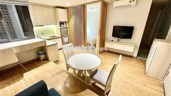 Thuê Căn Hộ 2PN 1PK Thang Máy Nguyễn Cửu Vân Gần Ngã Tư Hàng Xanh