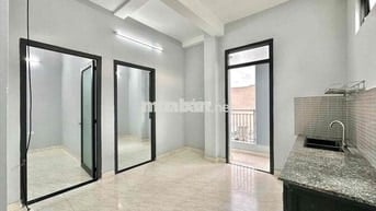 CĂN HỘ 2PN BANCOL THANG MÁY ETOWN CỘNG HOÀ LÊ TRỌNG TẤN ĐH CÔNG THƯƠNG