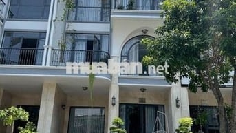 Nguyên căn 7x20m, Hầm 4T ở Vạn Phúc, sàn trống thang máy. Giá rẻ 55 tr