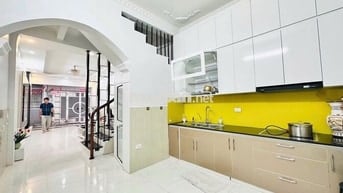 BÁN NHÀ ĐẸP – LÔ GÓC 3 THOÁNG – Ô TÔ ĐỖ CỬA  – CẦU GIẤY