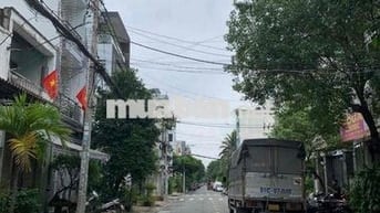 Chủ kẹt bán gấp MTNB Trần Thủ Độ. Dt 4.1m x 19m. Nở hậu. Giá 8.5 tỷ