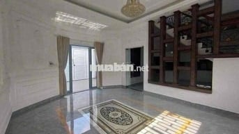 cho thuê biệt thự mini sạch sẽ có 2p ngủ nhà yên tĩnh sân rộng giá rẻ