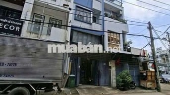 Mặt tiền Giải Phóng nhà 6PN 6wc sơn mới hoàn toàn