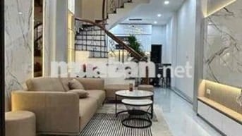 HOÀNG VĂN THÁI  LÔ GÓC NGÕ BA GÁC GẦN PHỐ THÔNG VƯƠNG THỪA VŨ 6.7T