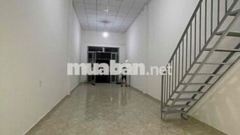 Cho thuê nhà (4m x 20m) có gác trệt trống suốt hẻm xe tải