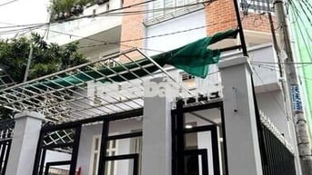 Cho thuê nhà  nguyên căn  góc  hẻm Dương Bá Trạc P1 Quận 8