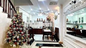 Cho thuê nhà ngọc Lâm Long Biên 50m 5 tầng 6p ngủ fun đồ giá 16 triệu