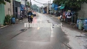 Nhà mặt tiền nhựa giá tốt dĩ an