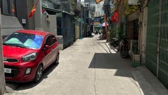 Hẻm ôtô CMT8 Q10 (ngang 4 X16m) Cn 64m2, 3 tầng, 6 phòng ngủ,6 wc. 