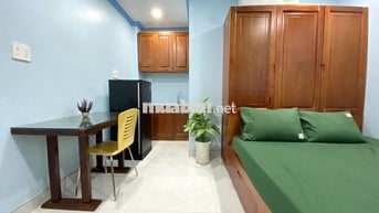 CĂN HỘ FULL NỘI THẤT TÒA NHÀ MỚI XÂY AN NINH NẰM NGAY SVĐ PHÚ THỌ