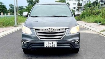 Toyota Innova 2018 2.0V - 100000 km