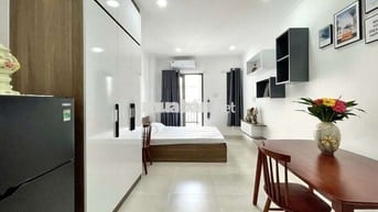 CĂN HỘ BAN CỒN LỚN MÁY GIẶT RIÊNG_GẦN HÀNG XANH_GIÁP Q1 PHÚ NHUẬN