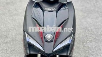 Cần bán aảiblade 2019