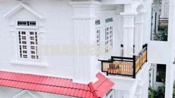 Bán gấp nhà lô góc 4 tầng đúc thật, đường Trần Thị Hè, 64m2 ngang 8m