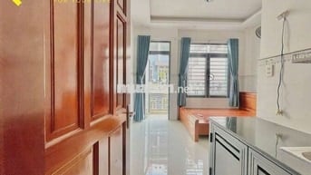 CHO THUÊ PHÒNG BANCOL NGAY ĐẠI HỌC GIA ĐỊNH - TIỆN ĐI SÂN BAY